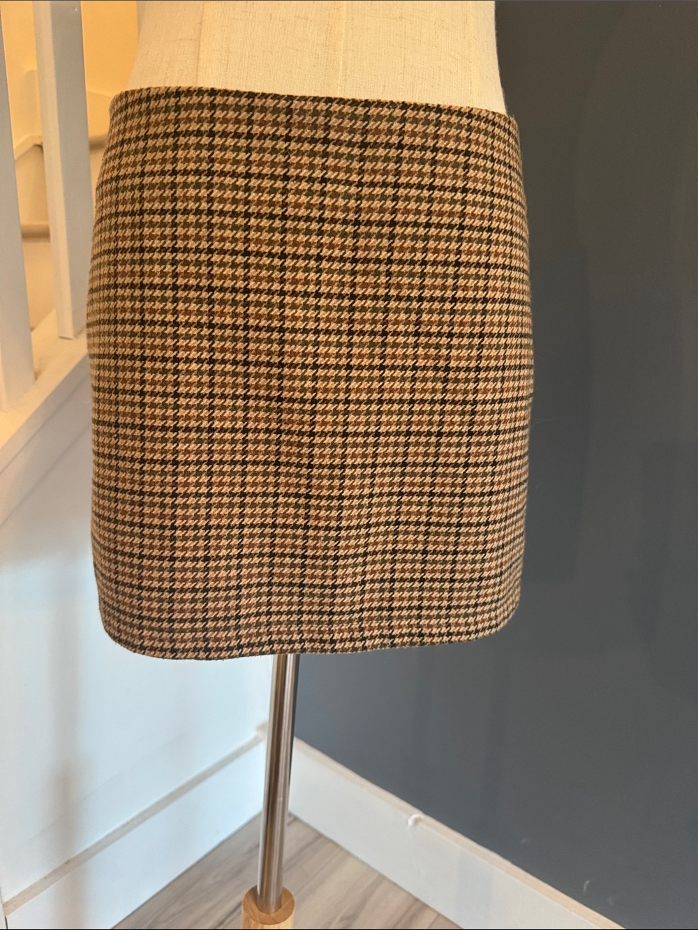 Brandy Melville. Plaid / Herringbone style skirt.School Girl Charm / Preppy Vibe